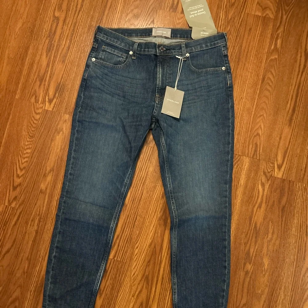 Stylish Blue Everlane Jeans - Picture 3 of 6